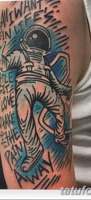 fotó az űrhajós tetoválásról, 2017. december 25 -én, 107. sz. - űrhajós tetoválás -