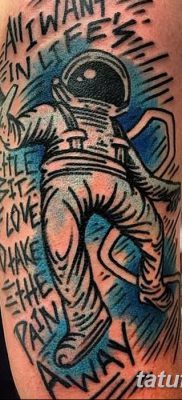 fotó az űrhajós tetoválásról, dátum: 2017.12.25. №108 - űrhajós tetoválás -