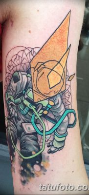 fotó az űrhajós tetoválásról, dátum: 2017.12.25., 009 - űrhajós tetoválás -