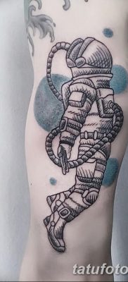 fotó az űrhajós tetoválásról, 2017. december 25 -én, №018 - űrhajós tetoválás -