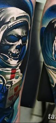 fotó az űrhajós tetoválásról, dátum: 2017.12.25. №047 - űrhajós tetoválás -