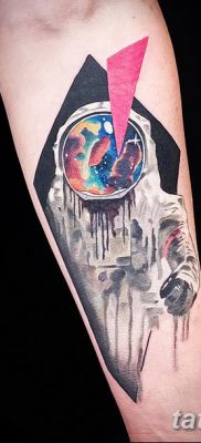 fotó az űrhajós tetoválásról, 2017. december 25 -én, №050 - űrhajós tetoválás -