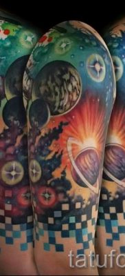 foto-tatu-kosmos-dlya-stati-pro-znachenie-kosmicheskix-tatuirovok-033-tatufoto-ru