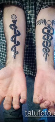 Fotó a Hermes tetováló szárnyairól - 06072017 - példa - 050 Hermes tetoválószárnyai