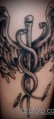 Fotó a Hermes tetováló szárnyairól - 06072017 - példa - 024 Hermes tetoválószárnyai