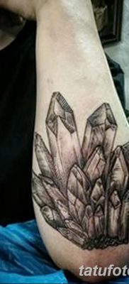 fotó egy kristálytetoválásról, kelt 2017.08.27. 070. sz. - Tetováló kristály -