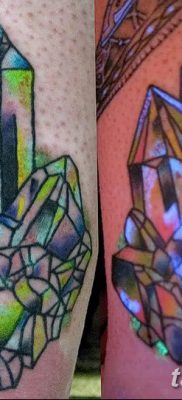 fotó egy kristálytetoválásról, kelt 2017. augusztus 27 -én, 065. sz. - Tetováló kristály -