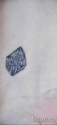 fotó egy kristálytetoválásról, kelt 2017.08.27. 058 - Tetováló kristály -