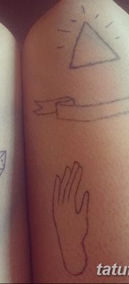 fotó egy kristálytetoválásról, kelt 2017.08.27. 057. szám - Tetováló kristály -