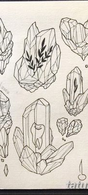 fotó egy kristálytetoválásról, kelt 2017.08.27. 046. szám - Tetováló kristály -