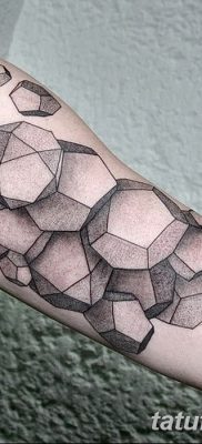 fotó egy kristálytetoválásról, kelt 2017.08.27. 002 - Tetováló kristály -