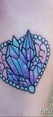 fotó egy kristálytetoválásról, kelt 2017.08.27. 003. sz. - Tetováló kristály -