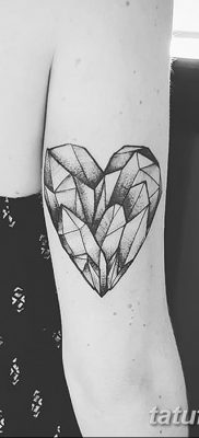 fotó egy kristálytetoválásról, kelt 2017.08.27. 006 - Tetováló kristály -