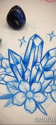 fotó egy kristálytetoválásról, kelt 2017.08.27. 008. sz. - Tetováló kristály -