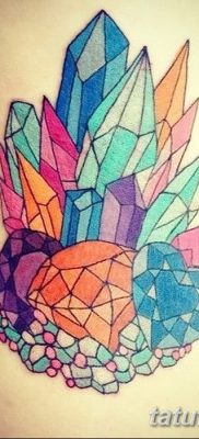 fotó egy kristálytetoválásról, kelt 2017.08.27. 010. sz. - Tetoválókristály - 1231323111