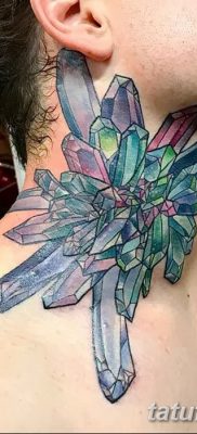 fotó egy kristálytetoválásról, kelt 2017.08.27 -én №086 - Tetováló kristály -