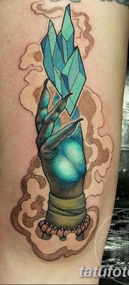 fotó egy kristálytetoválásról, kelt 2017.08.27. 098 - Tetováló kristály -