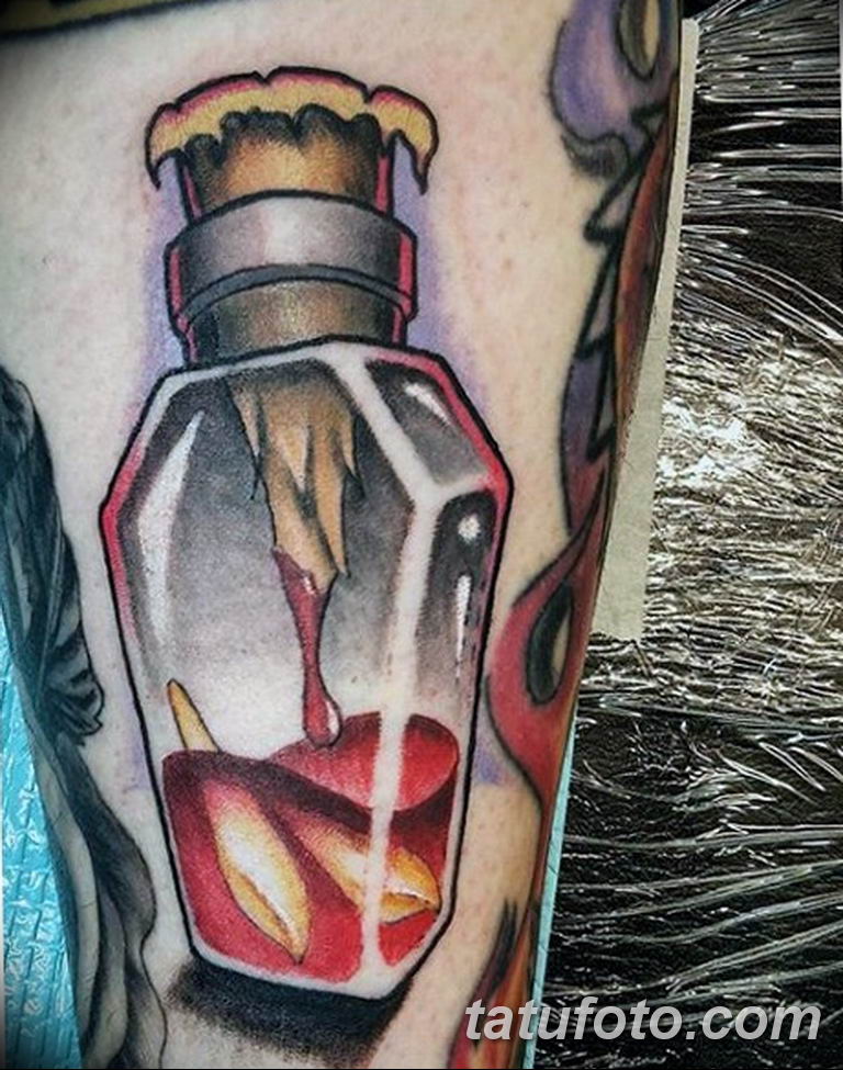 foto af ideen om en tatovering med blod 19/03/2019 №011 - blodtatovering -