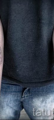 Снимка на кръгова татуировка за статия за значението на татуировка с кръг - tatufoto.ru - 38