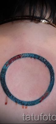 Снимка на кръгова татуировка за статия за значението на татуировка с кръг - tatufoto.ru - 21