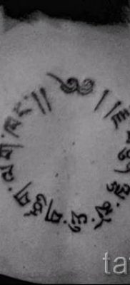 Снимка на кръгова татуировка за статия за значението на татуировка с кръг - tatufoto.ru - 13