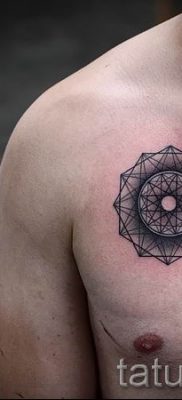 Снимка на кръгова татуировка за статия за значението на татуировка с кръг - tatufoto.ru - 11