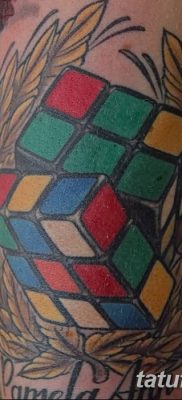 fotó a Rubik -kocka tetoválásról, kelt 2018.02.24. №142 - tetoválás Rubik -kocka -