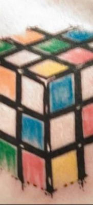 fotó a Rubik -kocka tetoválásról, kelt 2018.02.24., 008 - tetoválás Rubik -kocka -