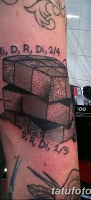 fotó a Rubik -kocka tetoválásról, kelt 2018.02.24. №024 - tetoválás Rubik -kocka -