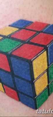 fotó a Rubik -kocka tetoválásról, kelt 2018.02.24. №028 - tetoválás Rubik -kocka -