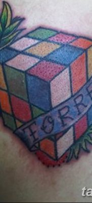 fotó a Rubik -kocka tetoválásról, kelt 2018.02.24. №056 - tetoválás Rubik -kocka -