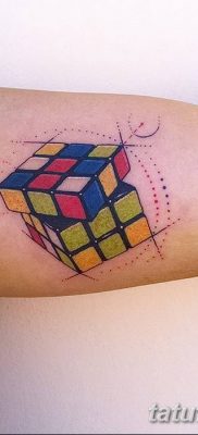 fotó a Rubik -kocka tetoválásról, dátum: 2018.02.24. №063 - tetoválás Rubik -kocka -
