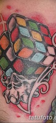 fotó a Rubik -kocka tetoválásról, kelt 2018.02.24. №066 - tetoválás Rubik -kocka -
