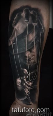 Fénykép egy bábjátékos tetoválásról - példa egy rajzra - 30052017 - példa - 017 Tattoo Puppeteer