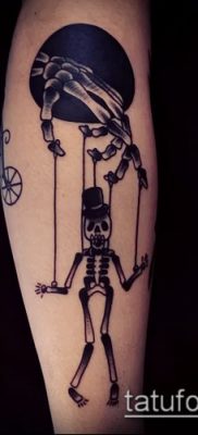 Fénykép egy bábjátékos tetoválásról - példa egy rajzra - 30052017 - példa - 031 Tattoo Puppeteer