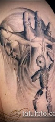 Fénykép egy bábjátékos tetoválásról - példa egy rajzra - 30052017 - példa - 040 Tattoo Puppeteer
