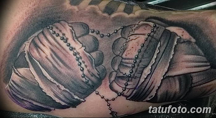 Fotó egy öklös tetoválásról 2018.09.14. №024 - tetováló ököl -