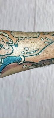 Öklös tetoválás fotója 2018.09.14 -től №032 - tetoválóököl -