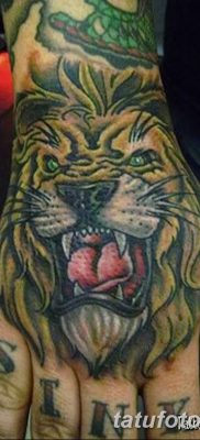 Öklös tetoválás fotója 2018.09.14 -től №027 - tetoválóököl -