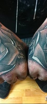 Öklös tetoválás fotója 2018.09.14 -től №012 - tetoválóököl -