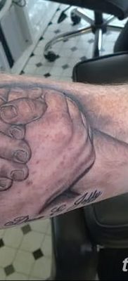 Öklös tetoválás fotója 2018.09.14 -től №009 - tetoválóököl -