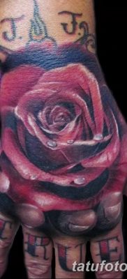 Fotó egy öklös tetoválásról 2018.09.14. №007 - tetováló ököl -