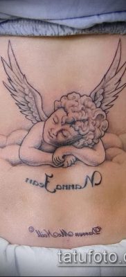 fotó Ámor tetoválásról (jelentése) - példa egy érdekes tetoválási rajzra - 048