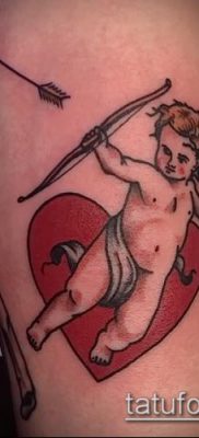 fotó Ámor tetoválásról (jelentése) - példa egy érdekes tetoválási tervre - 012