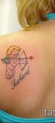 fotó Ámor tetoválásról (jelentése) - példa egy érdekes tetoválási rajzra - 008