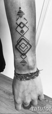 صورة وشم مربع من 15.09.2018 №054 - سكوير تاتو -