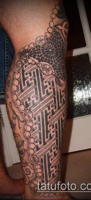 tetováló labirintus № 483 - a minta exkluzív változata, amely sikeresen használható felülvizsgálatra és alkalmazásra tetováló labirintusként a nyakon