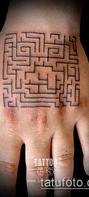 tetováló labirintus № 531 - a minta hűvös változata, amely könnyen használható változtatásra és tetováló labirintus hüvelyként történő alkalmazására