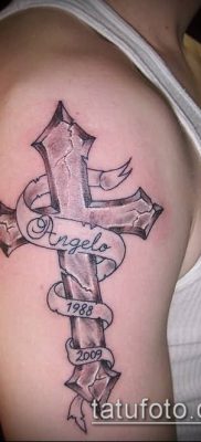 fotografija tetovaža latinskog križa (tetovaža) (vrijednost) - primjer crteža - 053