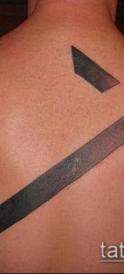 fotografija tetovaža latinskog križa (tetovaža) (značenje) - primjer crteža - 052